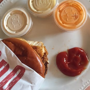PDQ Tampa: South Tampa - Fast Food Near Me - Tampa, Florida