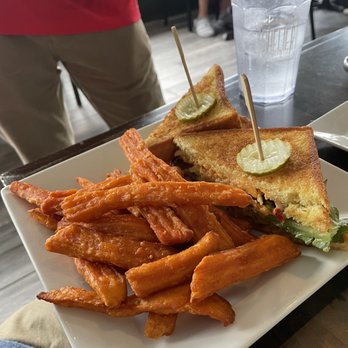 The Shelter Kitchen + Bar - Fried Green Tomato BLT with sweet potato fries - American Near Me - Mount Pleasant, South Carolina The Shelter Kitchen + Bar - Fried Green Tomato BLT with sweet potato fries - American Near Me - Mount Pleasant, South Carolina