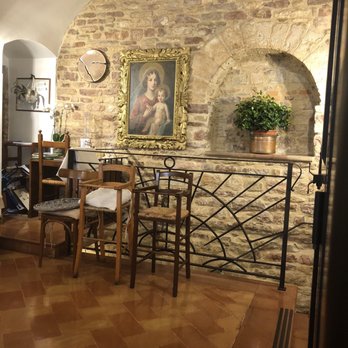 Trattoria Pallotta - Italian Near Me - Assisi, PG