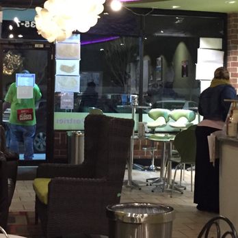 Yofresh Yogurt Cafe - Ice Cream & Frozen Yogurt Near Me - Evanston, Illinois