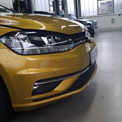 Autohaus Konrad Schmidt - Once of the best mechanics around. The staff works hard to be efficient in diagnosing and fixing issues.