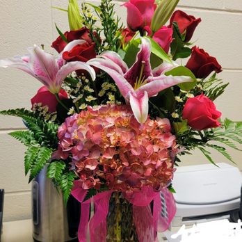 Lafayette Florist - Winter bouquet - Florists Near Me - Erie, Colorado
