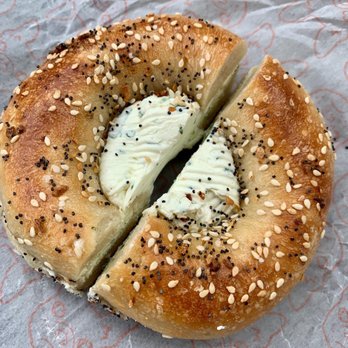 Pearl’s Bagels - Everything bagel with scallion and chives cream cheese - Bagels Near Me - Washington, DC, District of Columbia Pearl’s Bagels - Everything bagel with scallion and chives cream cheese - Bagels Near Me - Washington, DC, District of Columbia