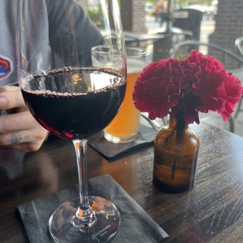 Oak 36 Bar & Kitchen - Bars Near Me - Savannah, Georgia