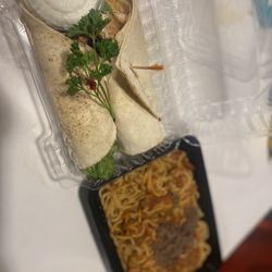 Robert's Market - Spaghetti and chicken wrap