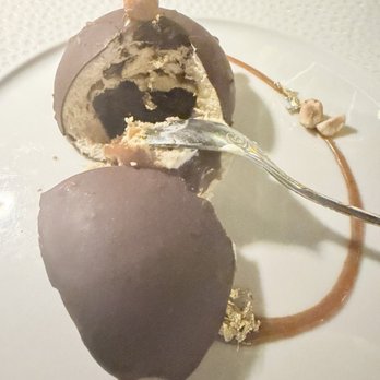 Le Basque - Chocolate with details in gold - Vegan Near Me - New York, New York Le Basque - Chocolate with details in gold - Vegan Near Me - New York, New York