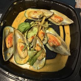 GRILLED MUSSELS l CHEM CHEP NUONG MO HANH