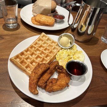 Sibling by Pushkin's - Chicken and waffles, breakfast sandwich - New American Near Me - Sacramento, California Sibling by Pushkin's - Chicken and waffles, breakfast sandwich - New American Near Me - Sacramento, California