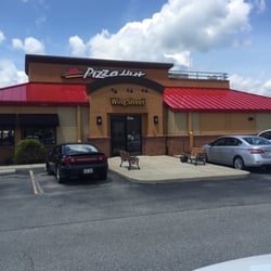 Pizza Hut - Exterior