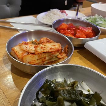 Haemaru - banchan (kimchi, seaweed, ponytail radish i think...) - Korean Near Me - Los Angeles, California