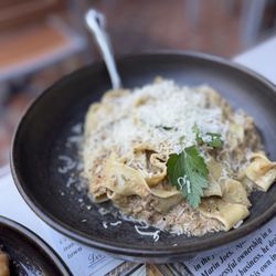 Della Santina's