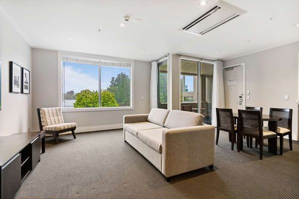 Hilton Lake Taupo by null
