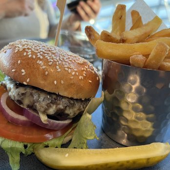 Darwin Brasserie - Hamburger. - Brasseries Near Me - London, XGL