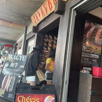 Japadog - The outside - Japanese Near Me - Vancouver, British Columbia