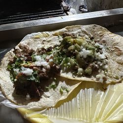 Taqueria El Moreno - Grande tacos asada and Al pastor
