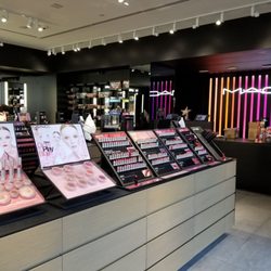 MAC Cosmetics