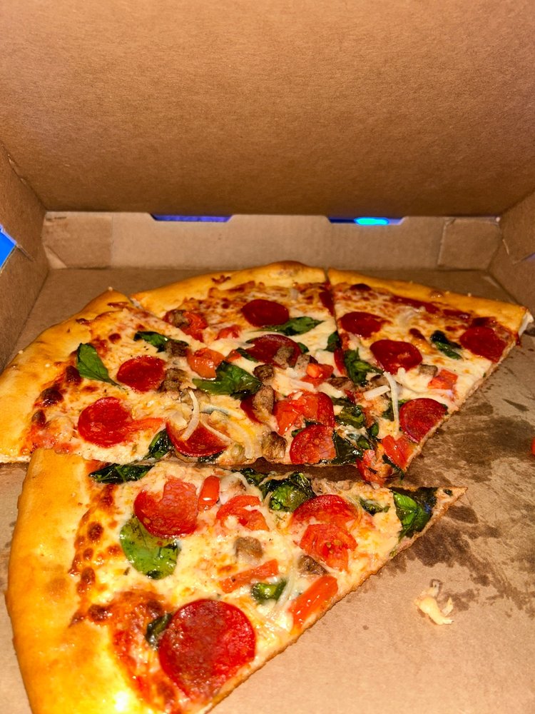 THE PIZZA SPOT Updated September 2024 92 Photos & 166 Reviews