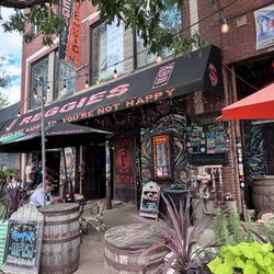 Reggies Rock Club - Love the vibe, rustic, easy, everyone just simply out and enjoying!