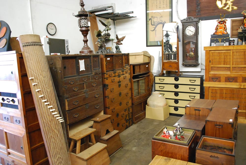 Itchy Knee Japanese Antiques