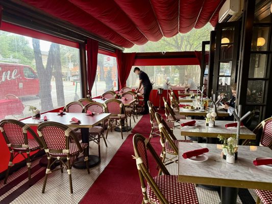 Toulouse Cafe and Bar by null