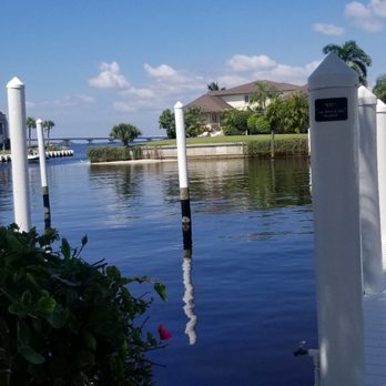 Gramma Dot's - View of docks from seating - Seafood Near Me - Sanibel, Florida Gramma Dot's - View of docks from seating - Seafood Near Me - Sanibel, Florida
