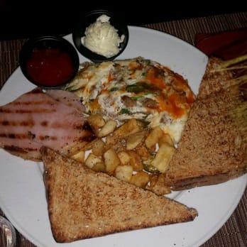 725 Lounge - Three egg whites omelet, wheat toast, ham and hashbrows - Lounges Near Me - Chesapeake, Virginia