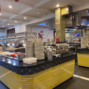 Lucky Buffet - the food being served at the buffet - Buffets Near Me - Ogden, Utah