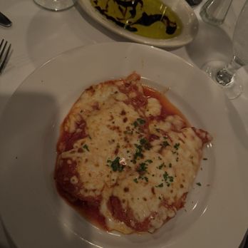 Paul Manno's Cafe - Chicken Parmigiana - Italian Near Me - Chesterfield, Missouri