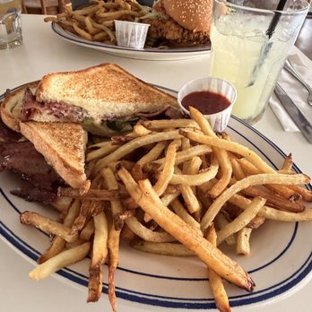Gracie's Luncheonette - Brisket Melt, Fresh-Squeezed Lemonade - American Near Me - Leeds, New York Gracie's Luncheonette - Brisket Melt, Fresh-Squeezed Lemonade - American Near Me - Leeds, New York