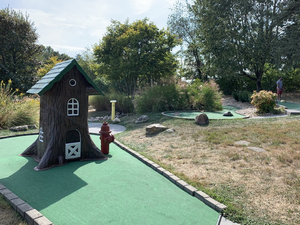 COX’S DRIVING RANGE MINIATURE GOLF BATTING CAGES 11 Reviews