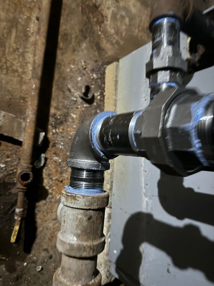 Slide of Manny's Building Maintenance And HVAC