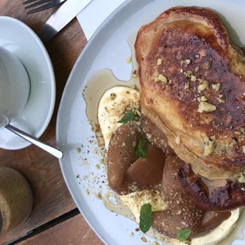 Continental Stores - Pancakes with pears and Hot Chocolate - Cafes Near Me - London, XGL