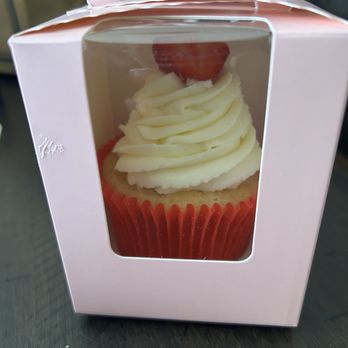 Messy Aprons - Cassata cupcake - Custom Cakes Near Me - Strongsville, Ohio Messy Aprons - Cassata cupcake - Custom Cakes Near Me - Strongsville, Ohio