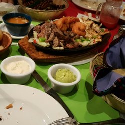 San Ángel Bar & Grill - Parillada cielo mar y tierra