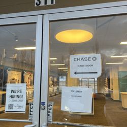 AT&T Store - Sign on door that says at lunch!