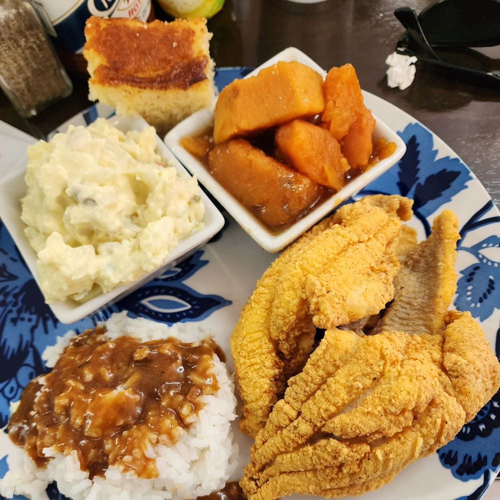 Visit the Birthplace of Kentucky Fried Chicken in Corbin, Kentucky -  PullOverAndLetMeOut.Com, image size:1000x1000