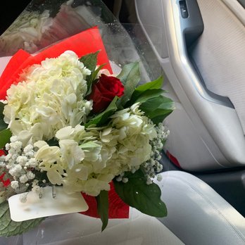 Happy Rose Florist - Beautiful arrangement by Zari. - Florists Near Me - Pasadena, California