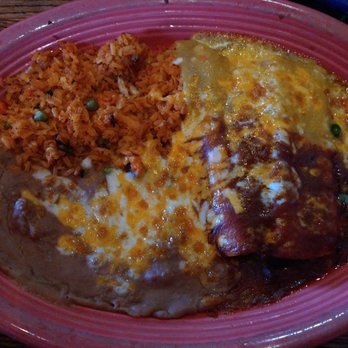 El Encanto DOS - Cheese enchiladas, half red, half green - Mexican Near Me - Phoenix, Arizona El Encanto DOS - Cheese enchiladas, half red, half green - Mexican Near Me - Phoenix, Arizona
