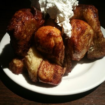 BLVD Kitchen & Bar - Cinnamon rolls - American Near Me - Minnetonka, Minnesota BLVD Kitchen & Bar - Cinnamon rolls - American Near Me - Minnetonka, Minnesota