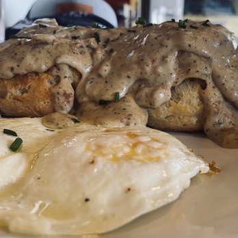 Ruby Sunshine Chattanooga - Biscuits & Gravy Chicken St Charles - Breakfast & Brunch Near Me - Chattanooga, Tennessee