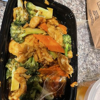 Chopstix - C1. Chicken with Broccoli with shrimp added - Chinese Near Me - Kansas City, Missouri Chopstix - C1. Chicken with Broccoli with shrimp added - Chinese Near Me - Kansas City, Missouri