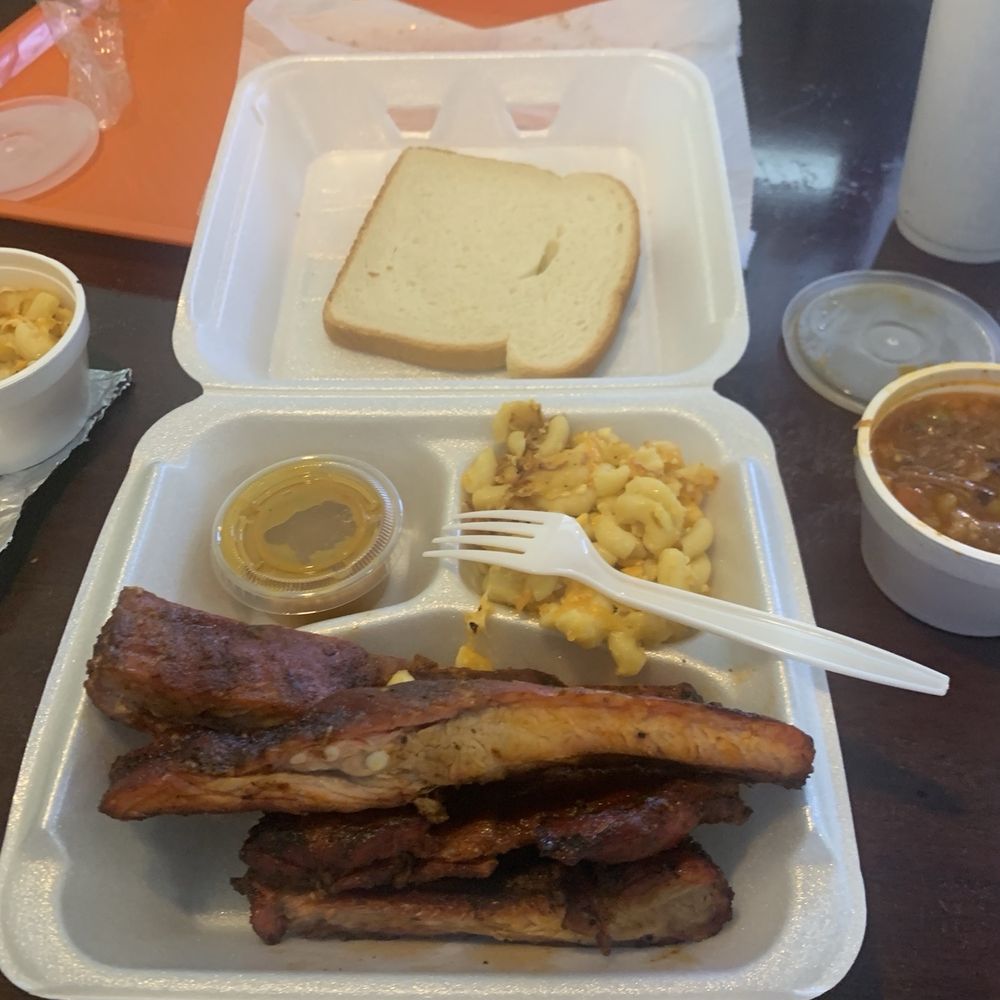 The Emeralds Touch BBQ - Rib plate with mac and cheese and Brunswick stew. - Barbeque Near Me - Columbus, Georgia