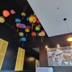 Fresh Pho - Decor view from our table