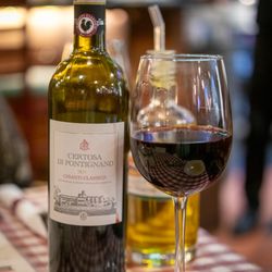 D'Amico's Italian Market Cafe - Great wines at reasonable prices
