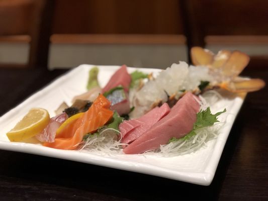 Mitch S Fish Market Sushi Bar 2704 Photos 801 Reviews Sushi Bars 524 Ohohia St Honolulu Hi Restaurant Reviews Phone Number Menu