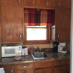 Barrett Lake Resort and Campground - Cabin kitchen