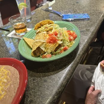Ixtapa - Happy hour tacos for 4 dollars - Mexican Near Me - Carnation, Washington