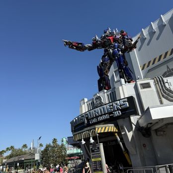 Universal Orlando- Hard Rock Hotel - Transformer ride - Hotels Near Me - Orlando, Florida Universal Orlando- Hard Rock Hotel - Transformer ride - Hotels Near Me - Orlando, Florida