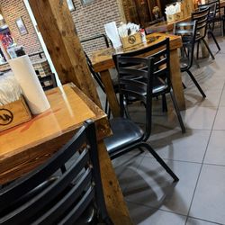 Meat U Anywhere BBQ - Dinning area