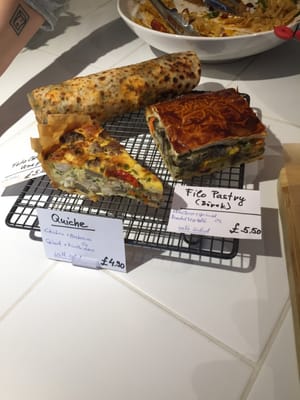 Jimmy and the Bee by null